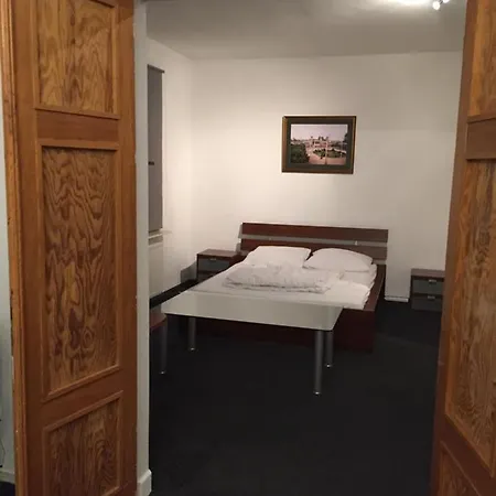 Sopocki Dworek Apartman *